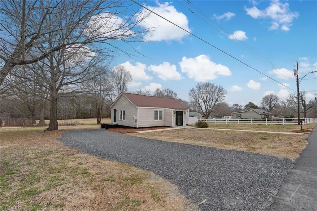 406 S Byrd Street, Eden, NC 27288 - Image #1
