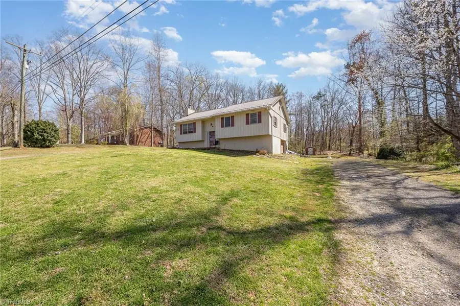 124 Oak Ridge Drive, Mount Airy, NC 27030 - Image #2