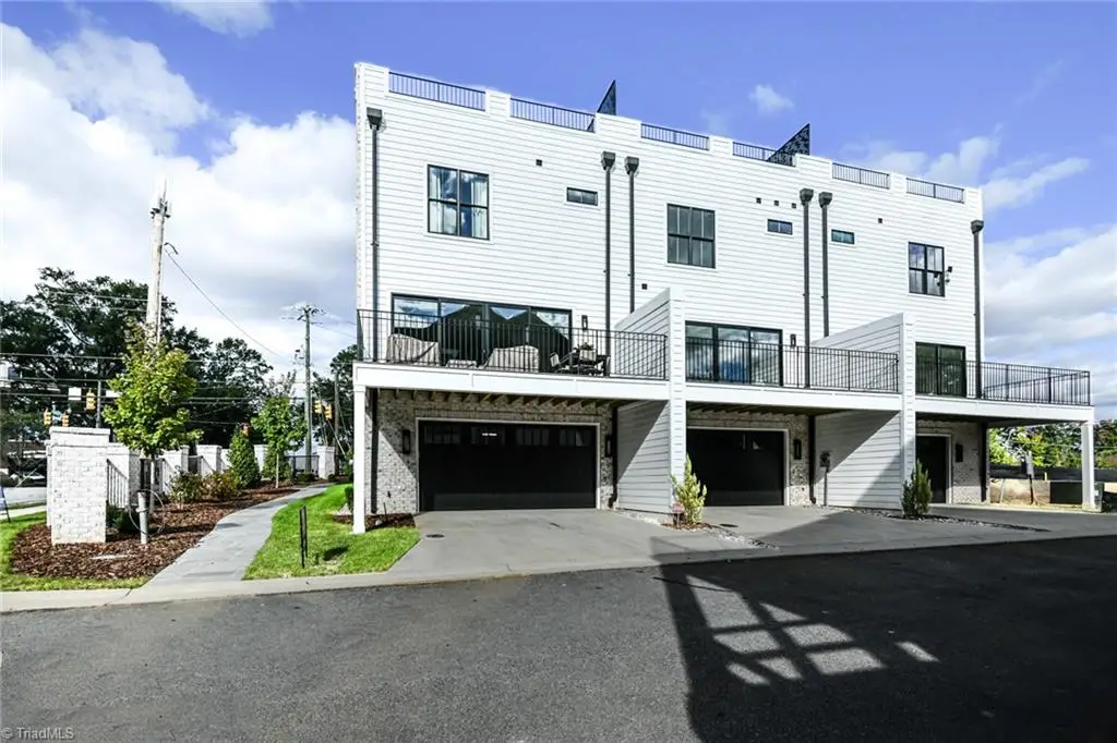 3237 W Friendly Avenue, Greensboro, NC 27410 - #1