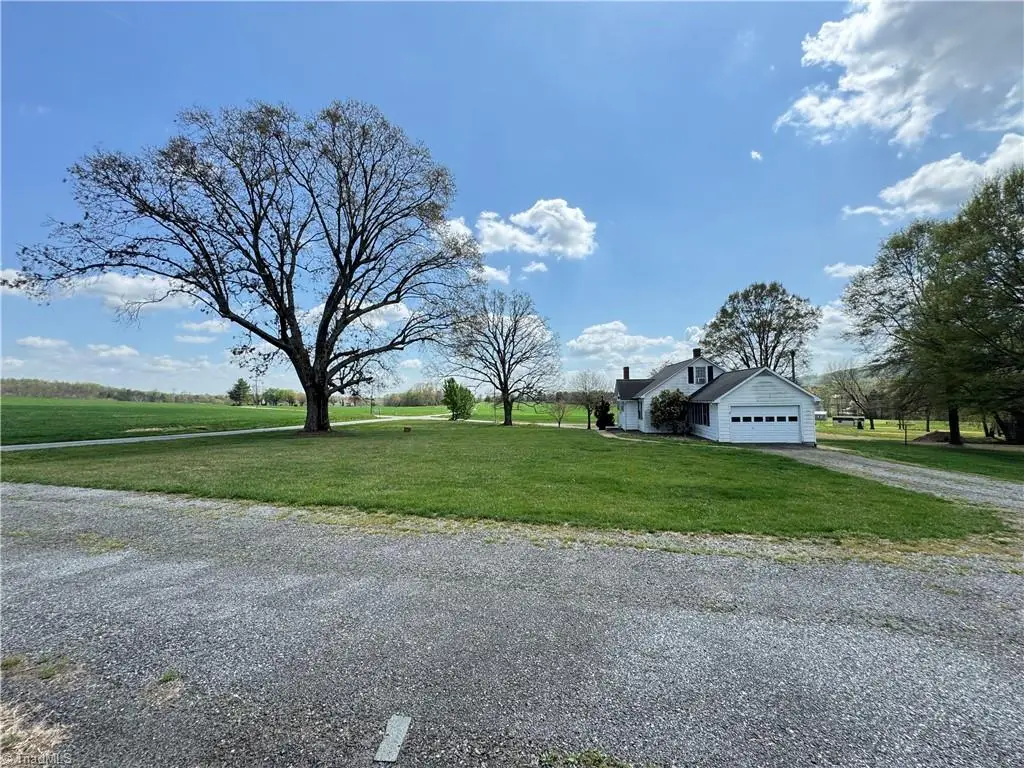 2121/2117 Swan Creek Road, Jonesville, NC 28642 - Image #1