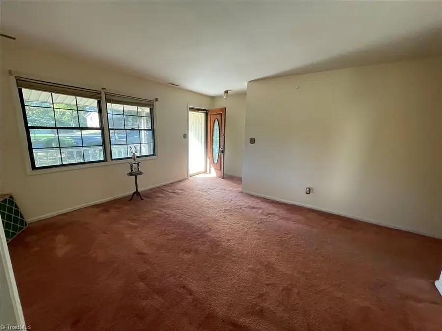 2621 Creekwood Drive, Winston Salem, NC 27103 - Image #3