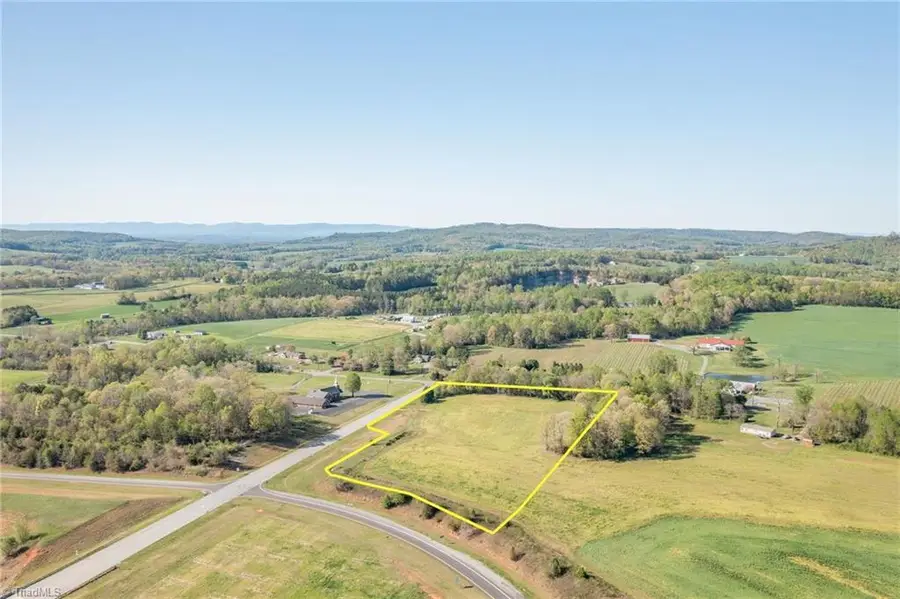 01 Windsor Road, Hamptonville, NC 27020 - Image #3