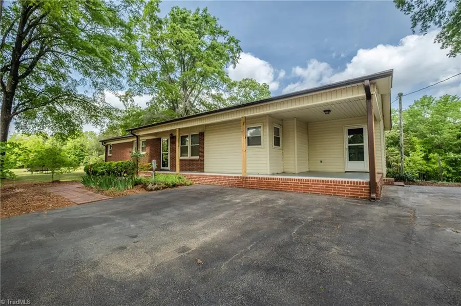 1401 Walnut Street, Reidsville, NC 27320 - Image #2