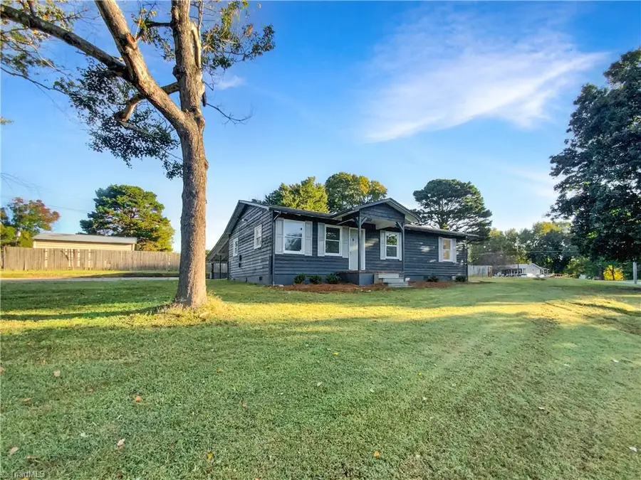 3916 Rollingwood Court, Trinity, NC 27370 - Image #2