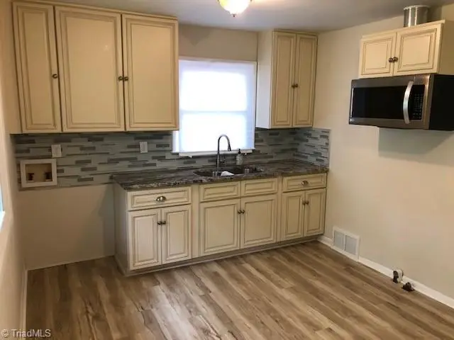 828 Willow Place, High Point, NC 27260 - Image #3