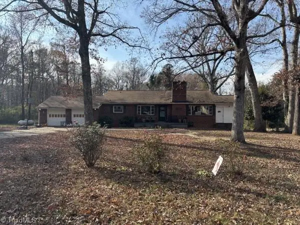 656 Naomi Avenue, Kernersville, NC 27284 - Image #1