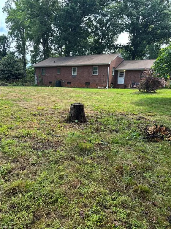 656 Naomi Avenue, Kernersville, NC 27284 - Image #2