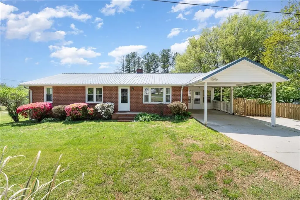 1711 Ploughboy Lane, Winston Salem, NC 27103 - Image #1