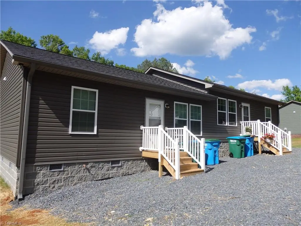 121 E Carroll Avenue, Denton, NC 27239 - Image #1