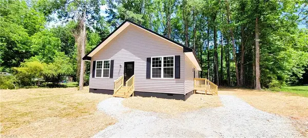 490 W Dameron Avenue, Liberty, NC 27298