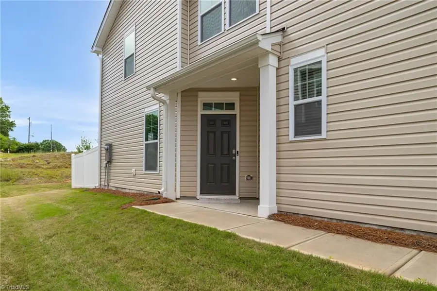 1230 Evelynnview Lane, Kernersville, NC 27284 - Image #3