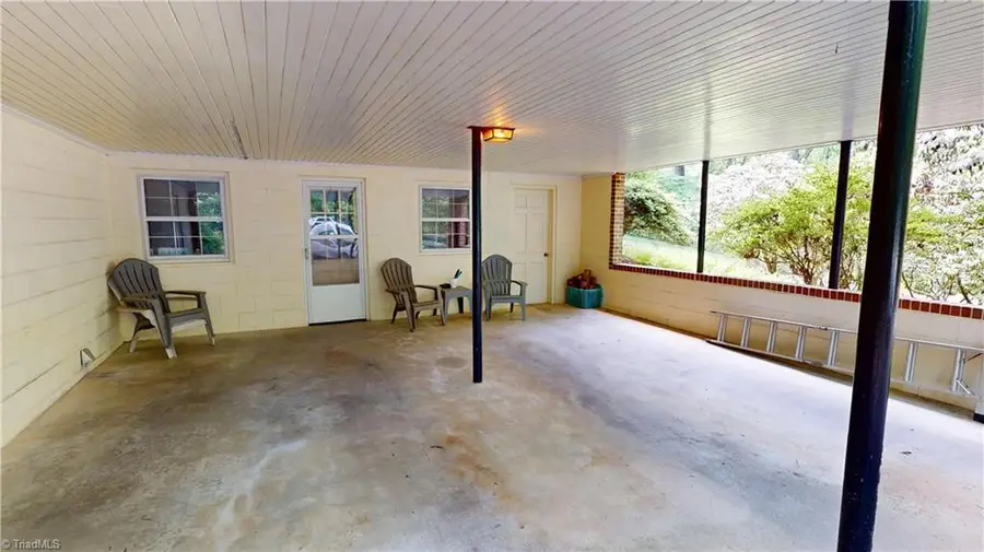 712 Greenhill Road, Mount Airy, NC 27030-7891 - Image #3