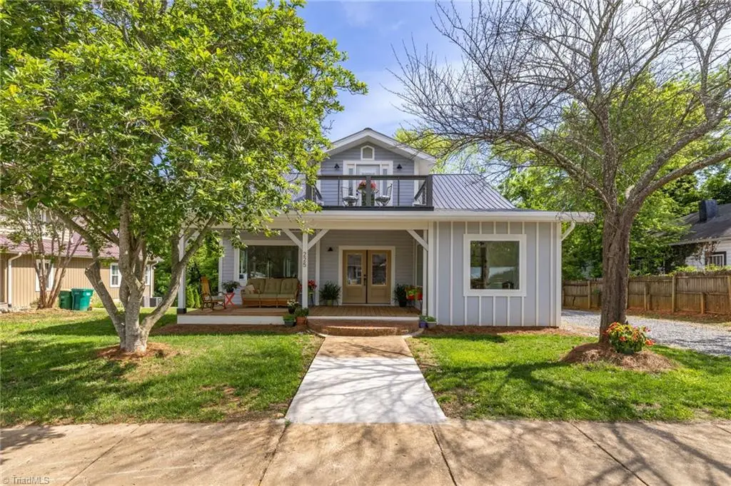 225 Main Street E, Pilot Mountain, NC 27041 - Image #1