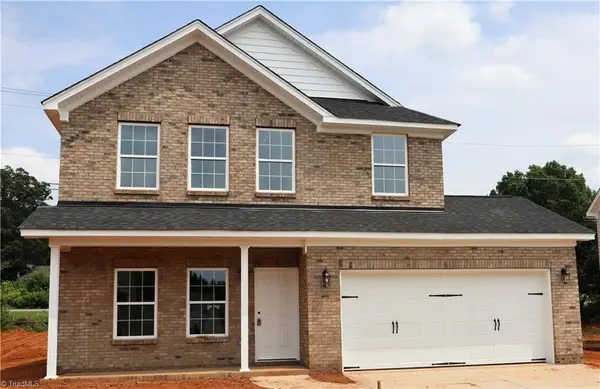 125 Glasmere Court, Winston-Salem, NC 27101