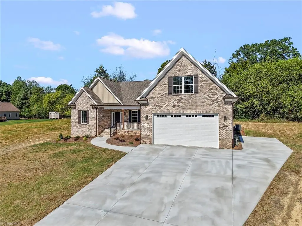 159 Wynnfall Drive, Lexington, NC 27295 - Image #1