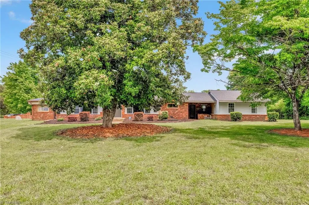 7549 Sunnyvale Drive, High Point, NC 27265 - Image #1