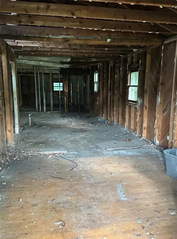 209 Brooks Road, Reidsville, NC 27320 - Image #2