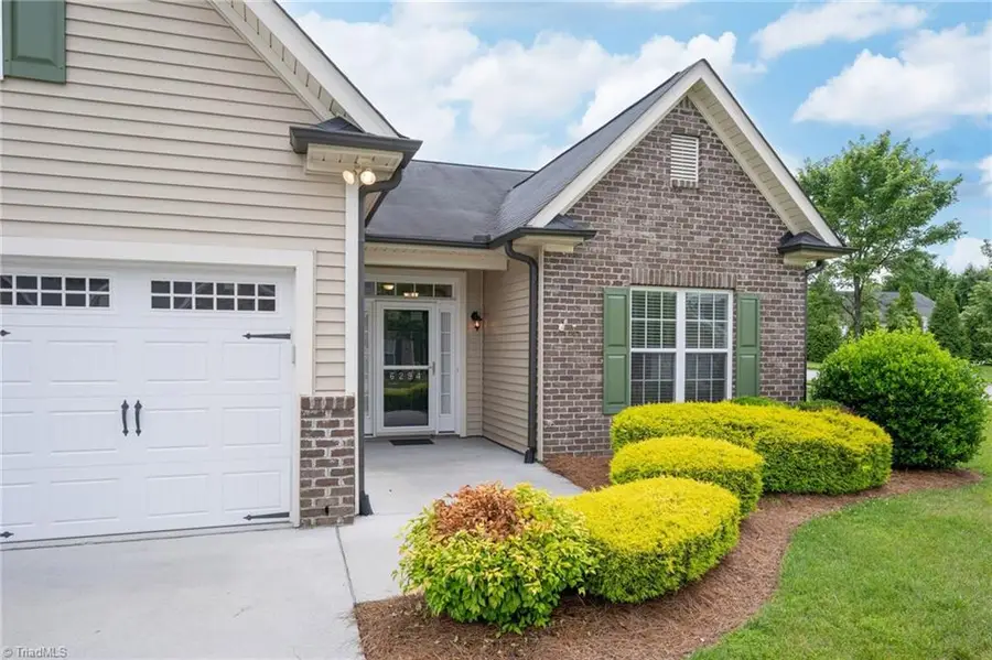 6294 Langdon Village Court, Clemmons, NC 27012 - Image #2