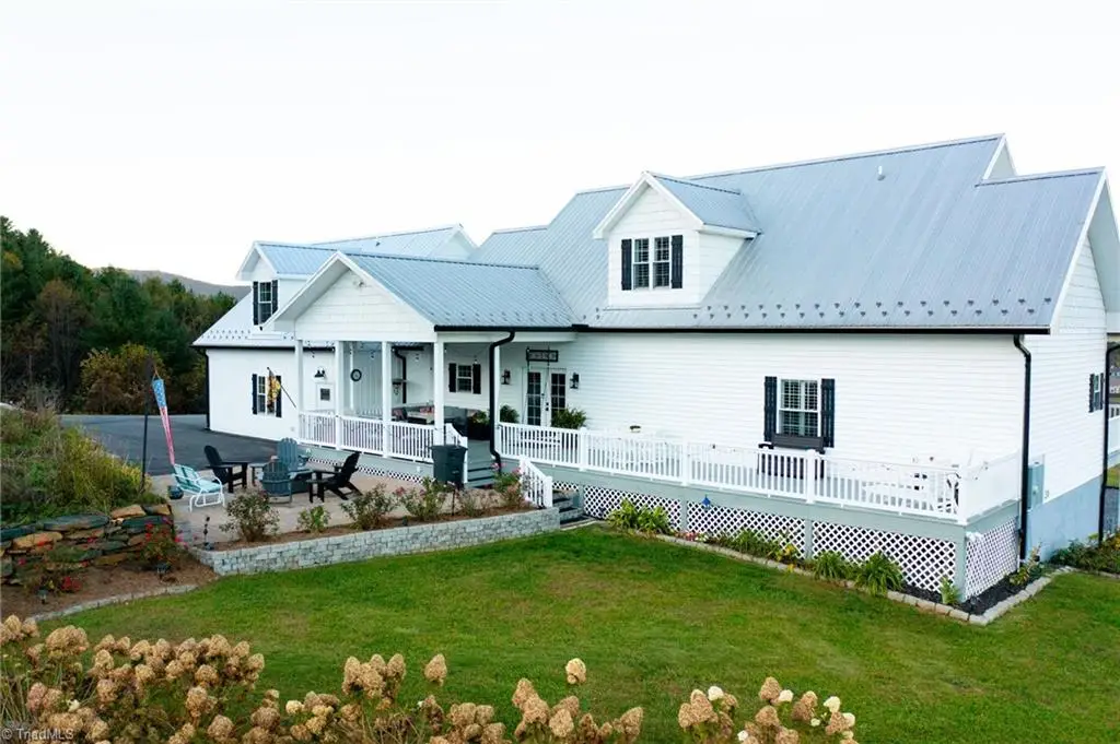 461 Chestnut Ridge Drive, Jefferson, NC 28640 - Image #1