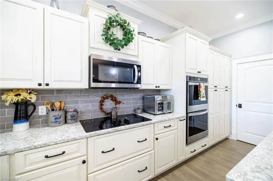 461 Chestnut Ridge Drive, Jefferson, NC 28640 - Image #2