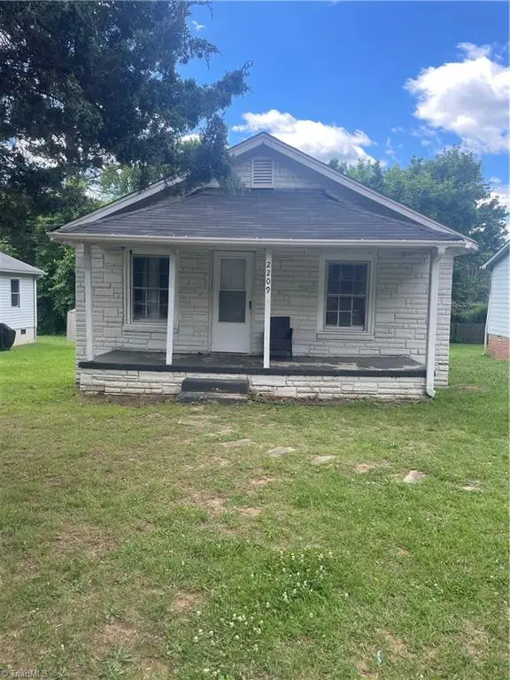 2209 Delta Place, Greensboro, NC 27406