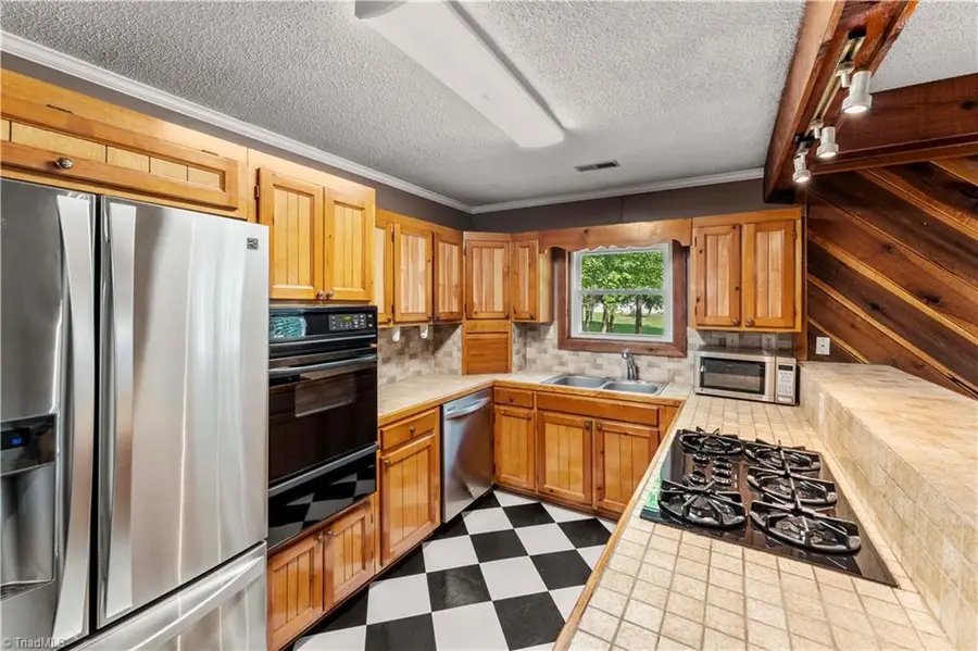 5635 Baptist Assembly Road, Julian, NC 27283 - Image #3