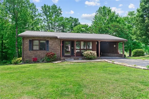 204 Triplett Street, Jonesville, NC 28642