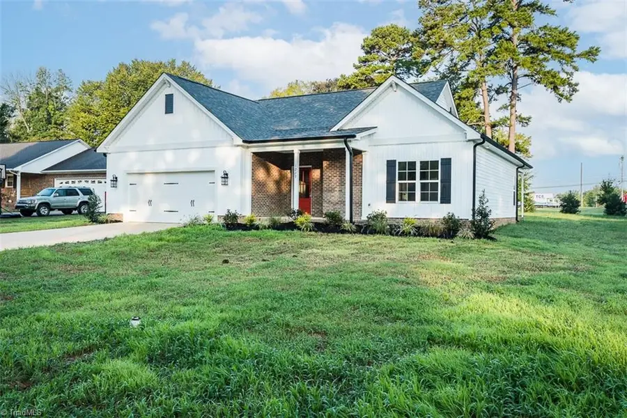 1229 Lawndale Road, Graham, NC 27253 - Image #2