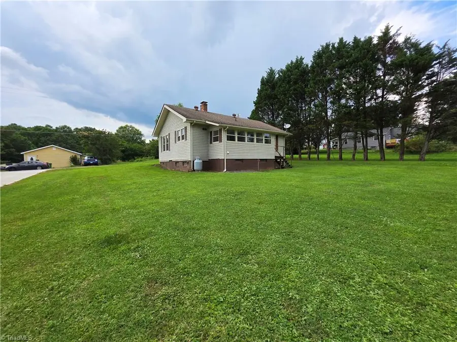 117 Hillcrest Street, Jonesville, NC 28642 - Image #3