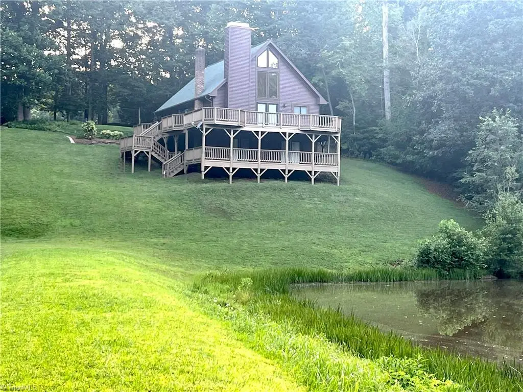 6517 Blazingwood Drive, Pfafftown, NC 27040 - Image #1