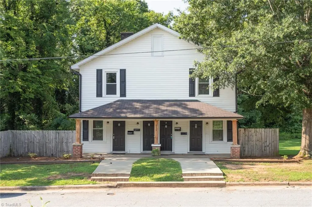 211 W Murphy Street, Madison, NC 27025 - Image #1