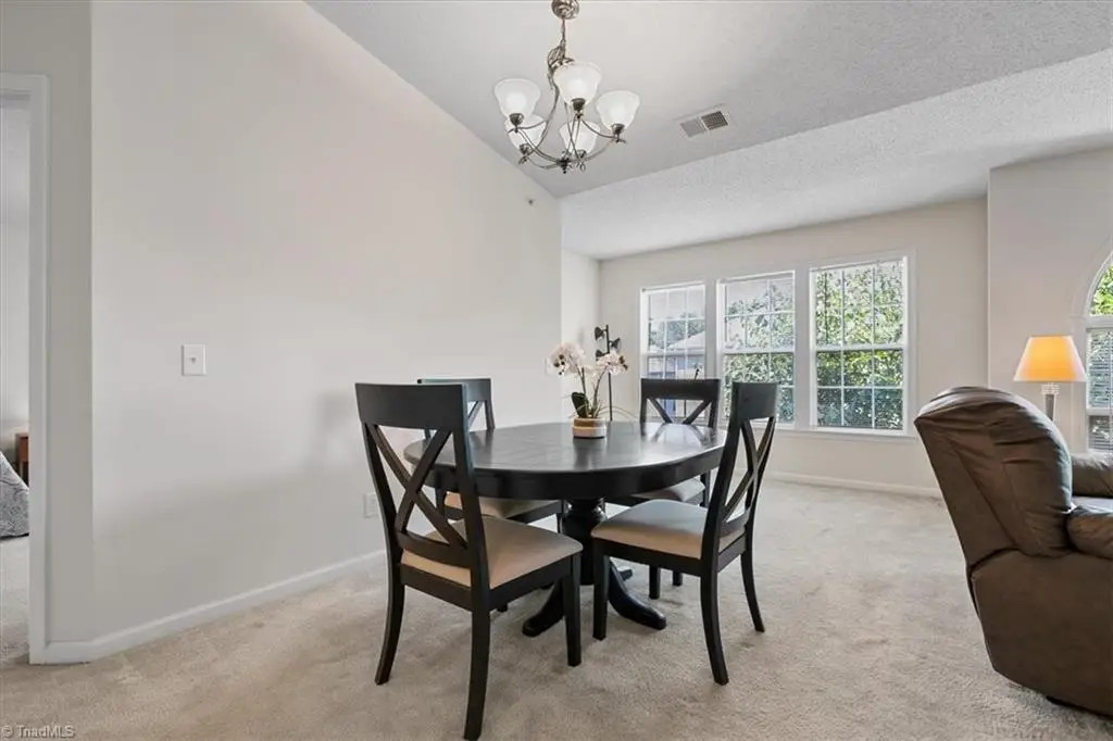 2600 Pennoak Way #M, Greensboro, NC 27407 - Image #1