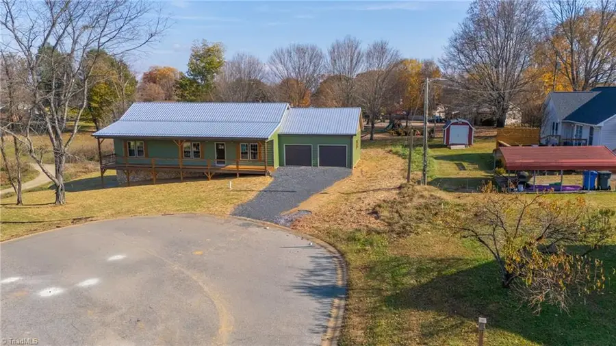 106 Blairfield Court, North Wilkesboro, NC 28659 - Image #2