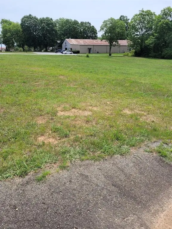 4814 Nc Highway 90 E, Hiddenite, NC 28636 - Image #3