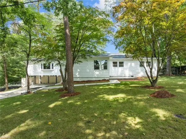 105 Forestdale Drive, Jamestown, NC 27282