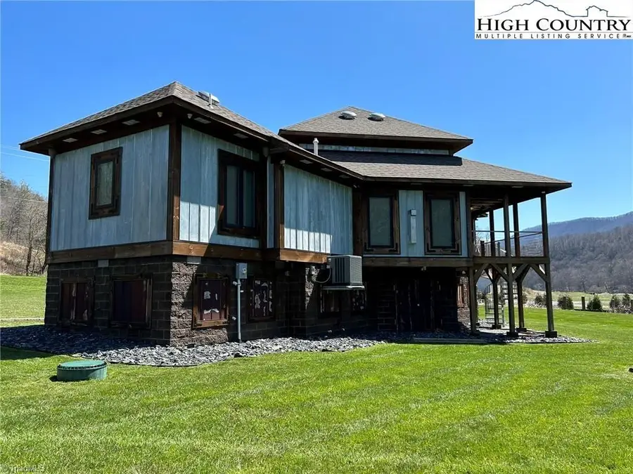 972 W Deep Ford Road, Lansing, NC 28643 - Image #3