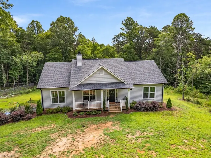 826 Country Lane, Pelham, NC 27311 - Image #2