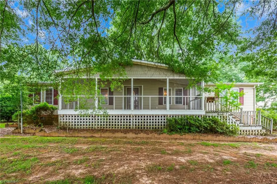 100 Ridgecrest Drive, King, NC 27021 - Image #2