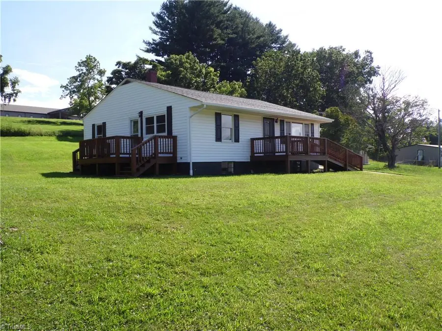 569 N Sparta Parkway, Sparta, NC 28675 - Image #3