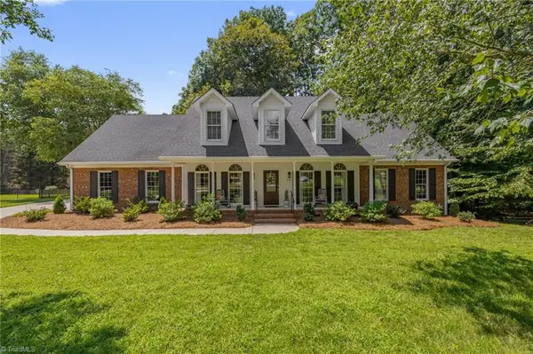 6101 Oak Glenn Court, Summerfield, NC 27358