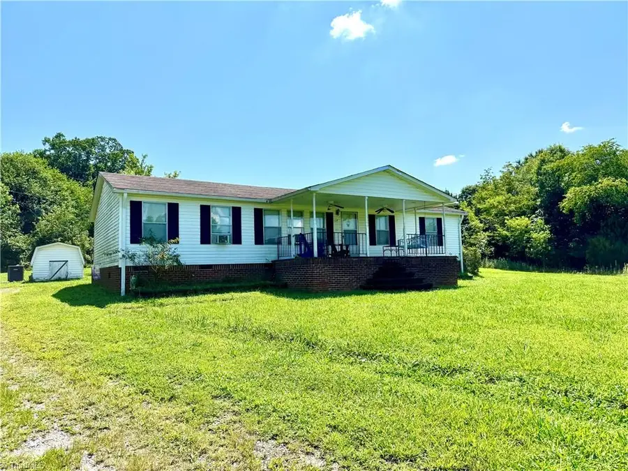 129 Seabrook Road, Mount Airy, NC 27030 - Image #2