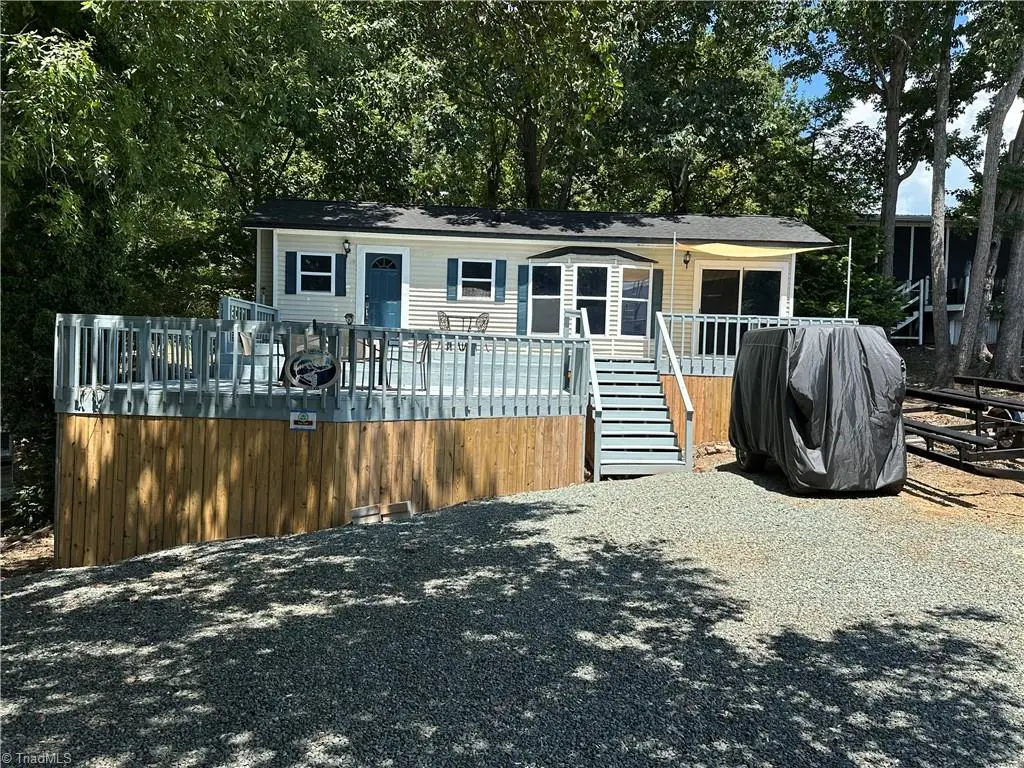 112 N Cardinal Drive, New London, NC 28127 - Image #1