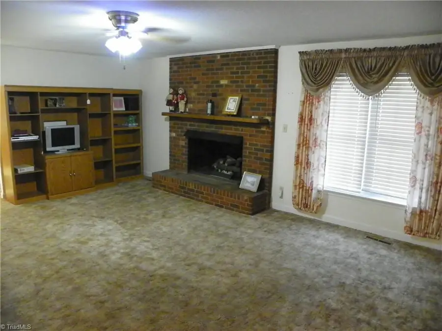 2906 Leonard Road, Lexington, NC 27295 - Image #2