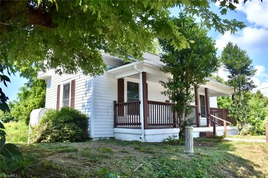 802 Spring Street, Mount Airy, NC 27030 - Image #3