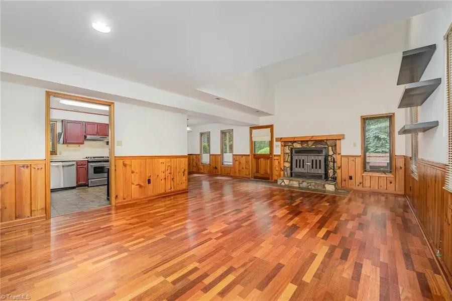 132 Carrisbrooke Lane, Winston Salem, NC 27104 - Image #3