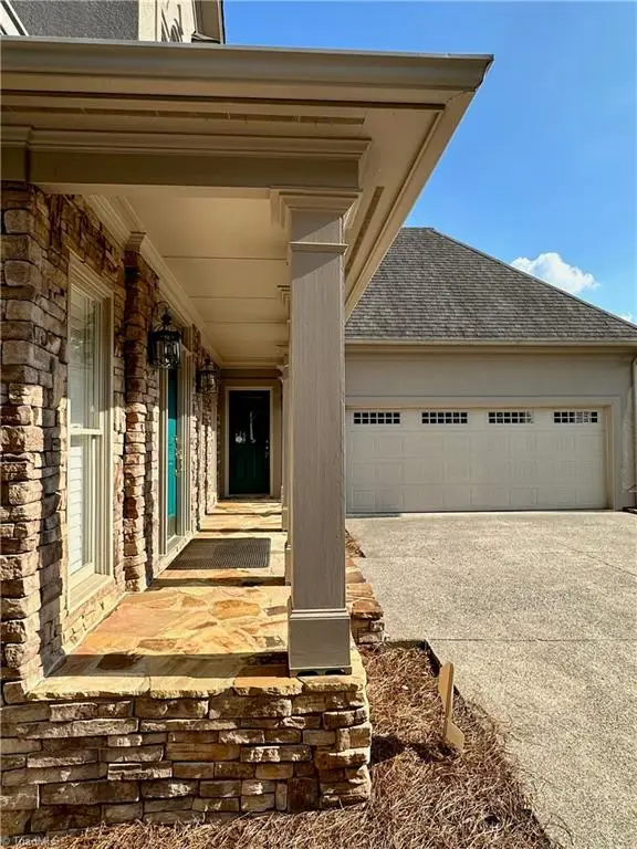 435 Burkes Crossing Drive, Winston Salem, NC 27104 - Image #2