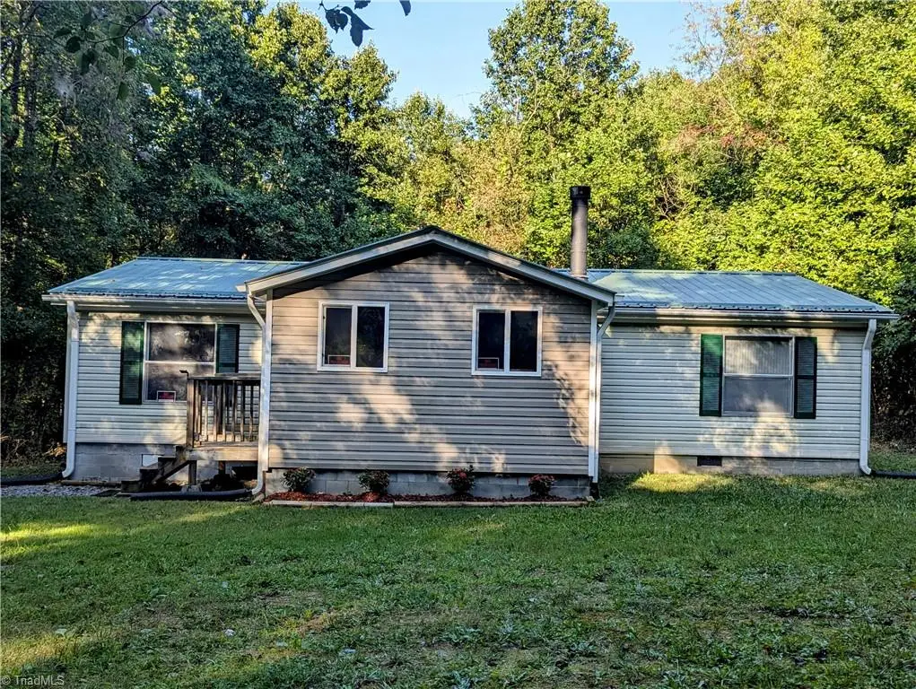 3636 Fall Creek Church Road, Jonesville, NC 28642 - Image #1