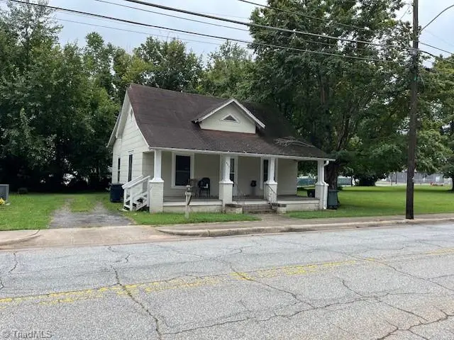433 N State Street, Lexington, NC 27293 - #1