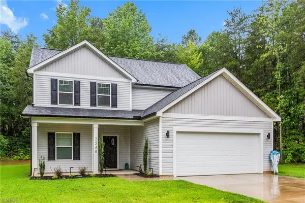 1540 S Peace Haven Road, Clemmons, NC 27012