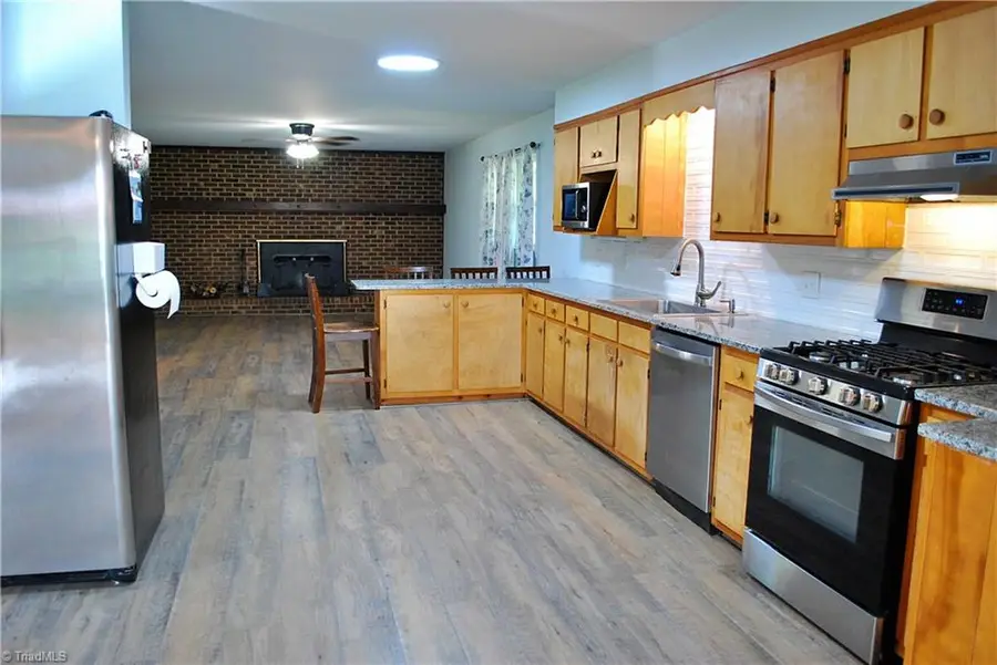 308 Aloha Drive, Graham, NC 27253 - Image #2